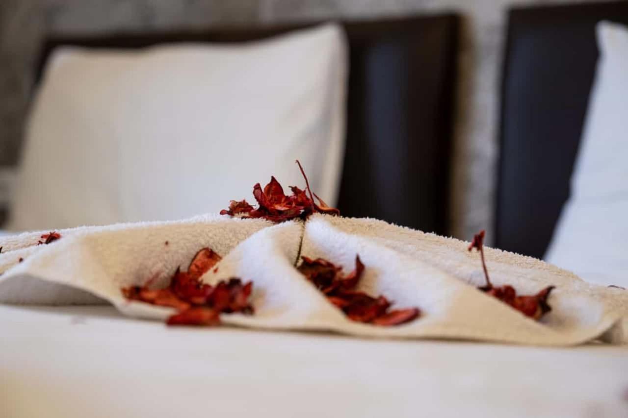 Ikarus Hotel Kusadası Exteriör bild